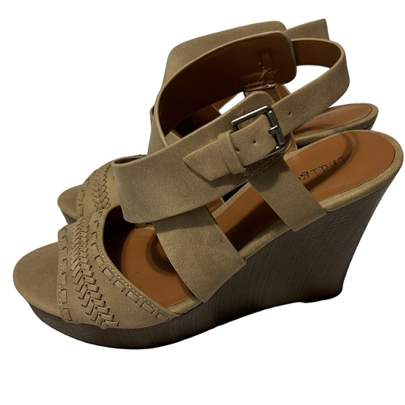 Tan Indigo Rd Wedge Strappy Sandals Size 7.5 - Picture 1 of 12